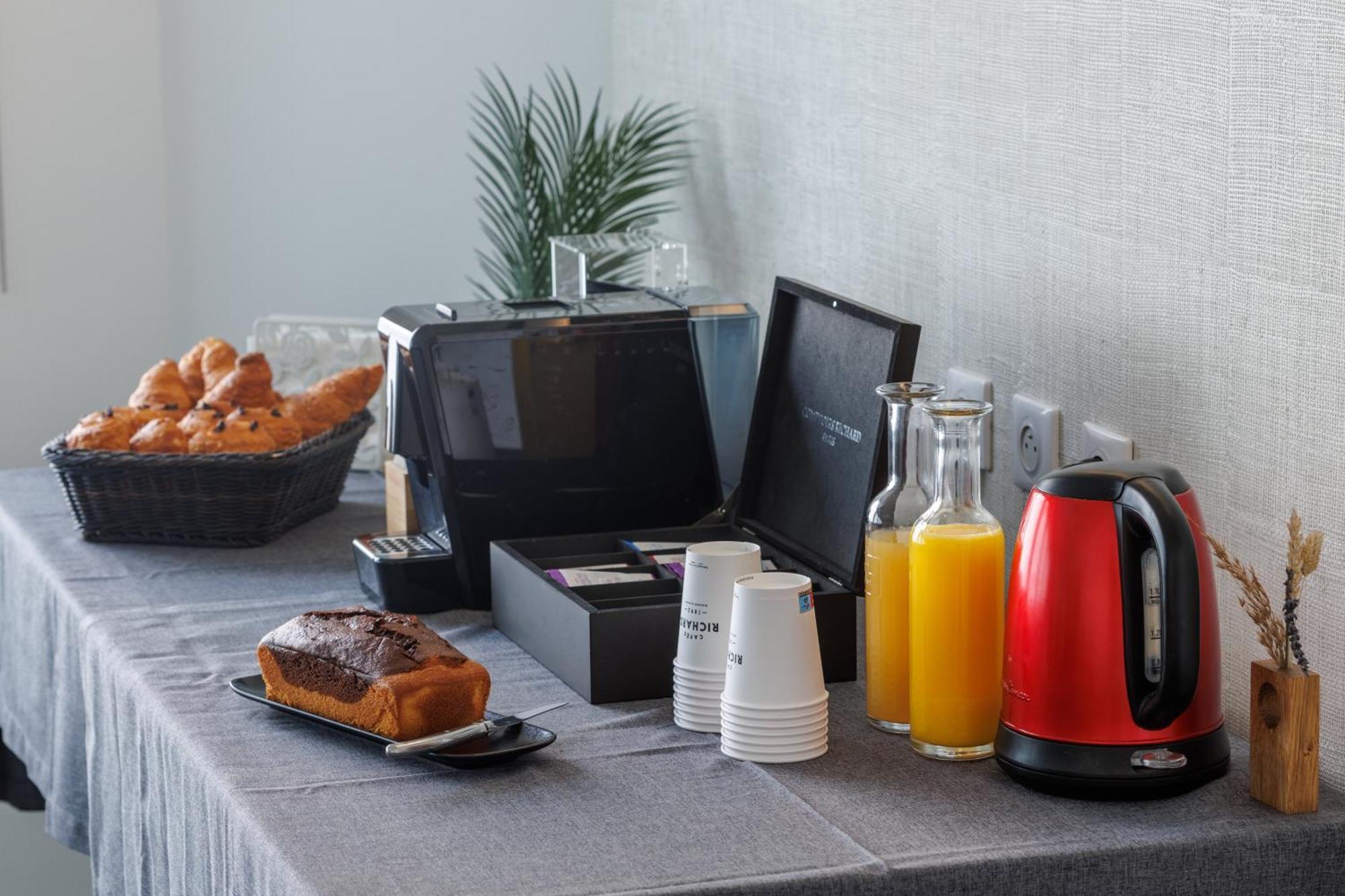 The Originals Boutique, Hotel Le Pariou, Исуар Екстериор снимка