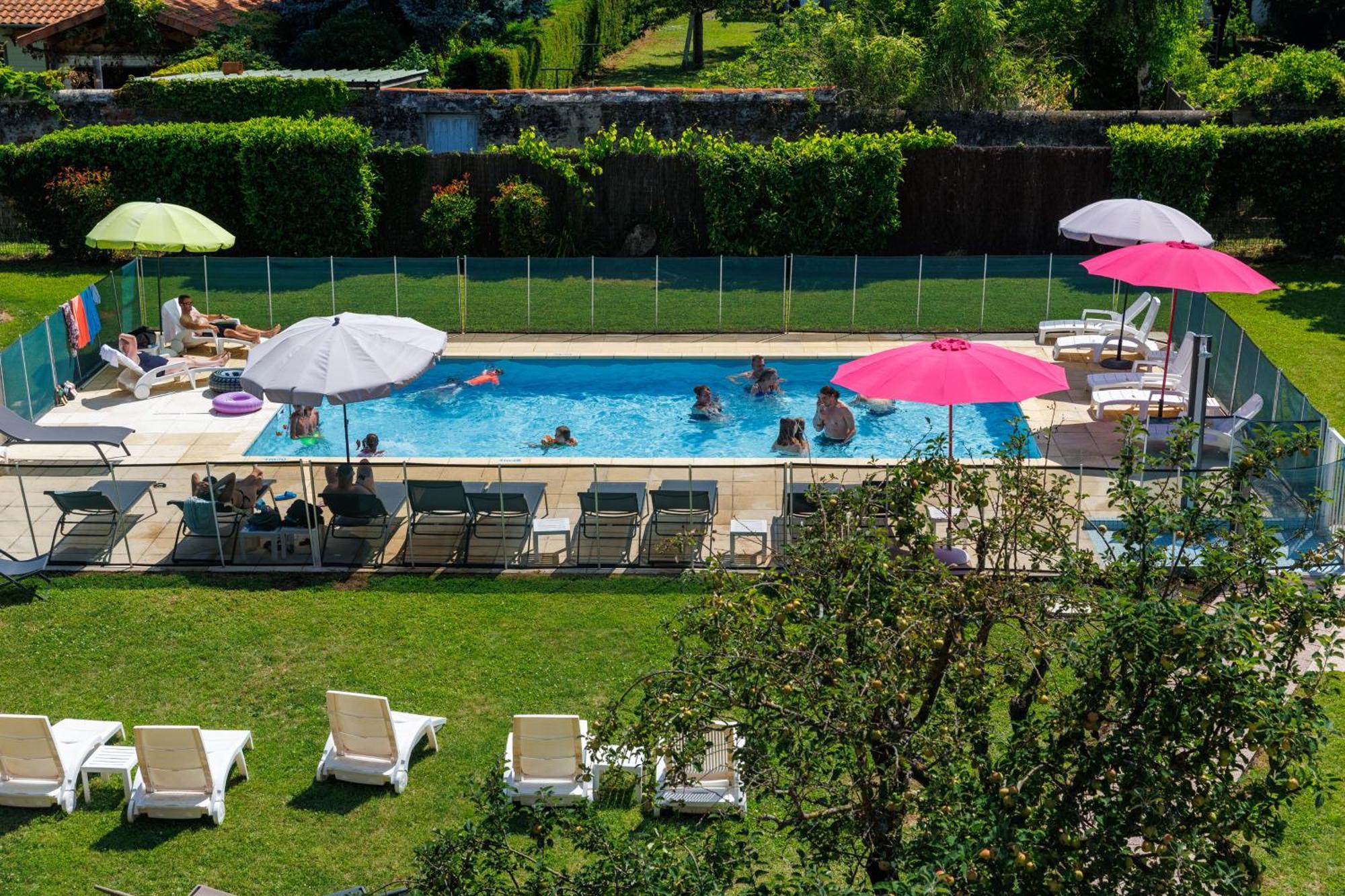 The Originals Boutique, Hotel Le Pariou, Исуар Екстериор снимка